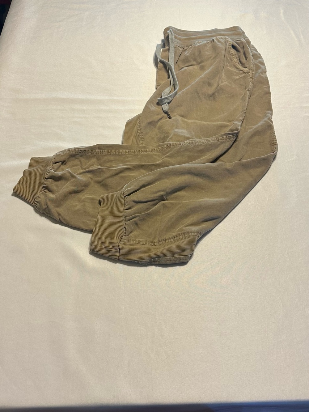 aerie woman’s  Taupe Drawstring Joggers XL